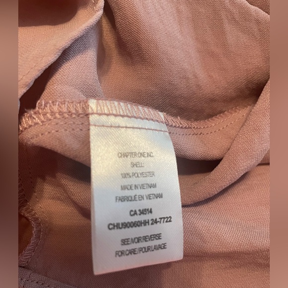 Tamara H. | Mauve Lavender v neck short sleeved pullover blouse top
Size medium - Picture 5 of 6